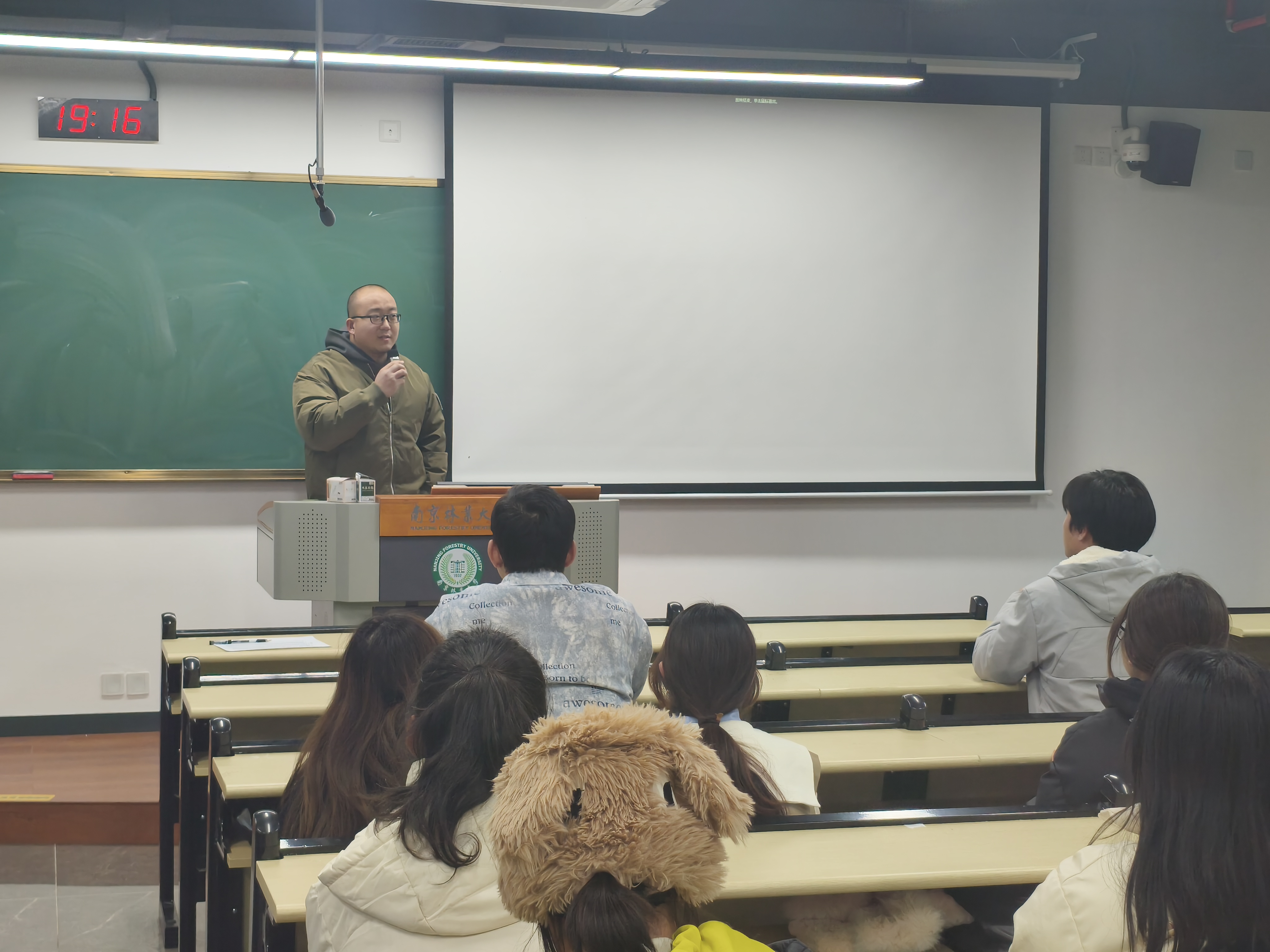 70fcba0e3a66ac82f6eec1271739fdc